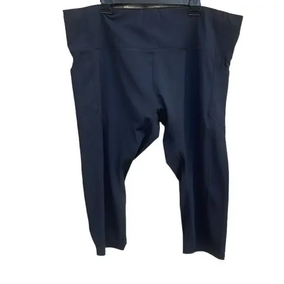 Target All in Motion black Capri athletic leggings size 3X - Picture 7 of 7